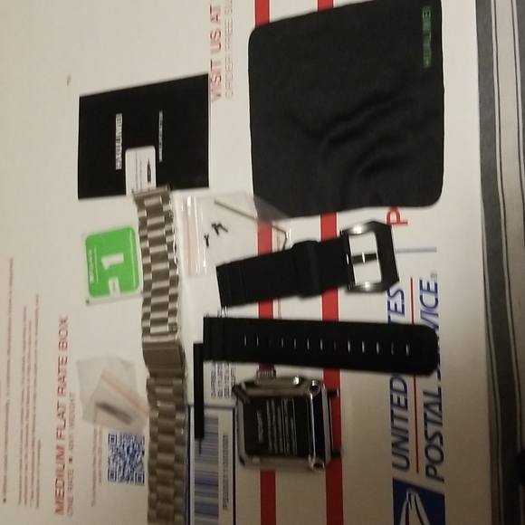 NWT HUALIMEI METAL CASE WITH BAND FOR APPLE WATCH 38MM PROTECTOR TAKEN OUT 4 PIC - Picture 3 of 9